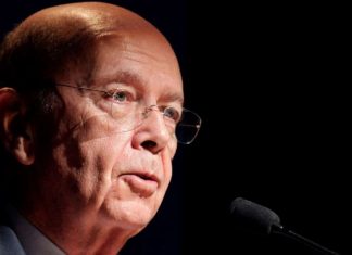 Commerce chief tells strapped federal workers to get loans